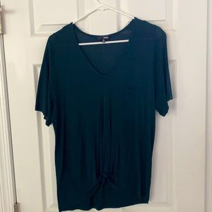 Wilfred Free Libre V-neck pocket tee